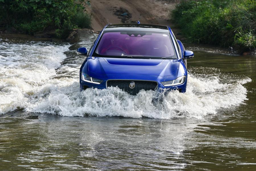  Jaguar I-Pace EV400 AWD HSE 2019 года  (ZA) (фото 30 из 47)